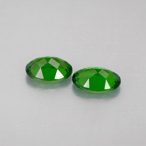 Achetez naturel ct vert diopside de chrome gems, coupe ovale, en provenance russie chez gemselect. en stock, livraison internationale!
