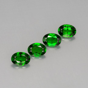Achetez naturel ct Vert Diopside Chrome gems, Coupe ovale, En provenance Russie chez GemSelect. En stock, livraison internationale!