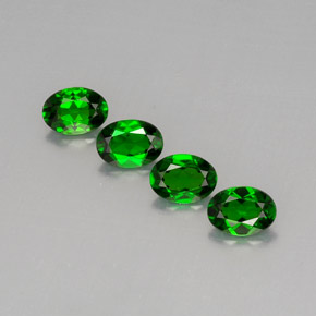 Achetez naturel ct Vert Diopside Chrome gems, Coupe ovale, En provenance Russie chez GemSelect. En stock, livraison internationale!