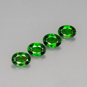 Achetez naturel ct vert diopside de chrome gems, coupe ovale, en provenance russie chez gemselect. en stock, livraison internationale!