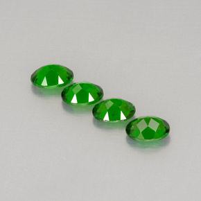 Achetez naturel ct vert diopside de chrome gems, coupe ovale, en provenance russie chez gemselect. en stock, livraison internationale!