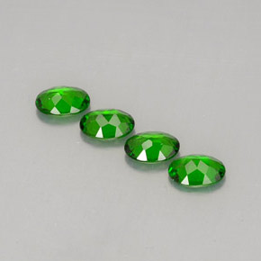 Achetez naturel ct vert diopside de chrome gems, coupe ovale, en provenance russie chez gemselect. en stock, livraison internationale!