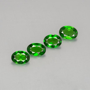 Achetez naturel ct vert diopside de chrome gems, coupe ovale, en provenance russie chez gemselect. en stock, livraison internationale!