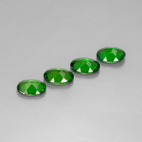 Achetez naturel ct Vert Diopside Chrome gems, Coupe ovale, En provenance Russie chez GemSelect. En stock, livraison internationale!