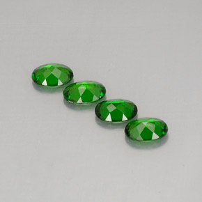 Achetez naturel ct vert diopside de chrome gems, coupe ovale, en provenance russie chez gemselect. en stock, livraison internationale!