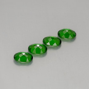 Achetez naturel ct vert diopside de chrome gems, coupe ovale, en provenance russie chez gemselect. en stock, livraison internationale!