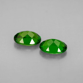 Achetez naturel ct vert diopside de chrome gems, coupe ovale, en provenance russie chez gemselect. en stock, livraison internationale!