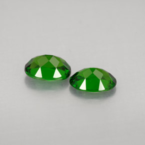Achetez naturel ct vert diopside de chrome gems, coupe ovale, en provenance russie chez gemselect. en stock, livraison internationale!