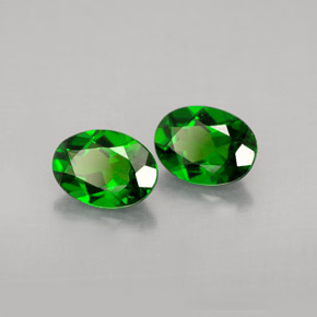 Achetez naturel ct vert diopside de chrome gems, coupe ovale, en provenance russie chez gemselect. en stock, livraison internationale!