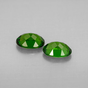 Achetez naturel ct vert diopside de chrome gems, coupe ovale, en provenance russie chez gemselect. en stock, livraison internationale!