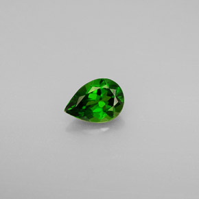 Diopside de chrome vert naturelle en forme de poire, 0,65 ct, VS