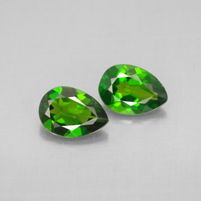 Achetez naturel ct Vert Diopside Chrome gems, En forme de poire, En provenance Russie chez GemSelect. En stock, livraison internationale!