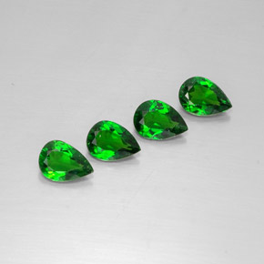 Achetez naturel ct Vert Diopside Chrome gems, En forme de poire, En provenance Russie chez GemSelect. En stock, livraison internationale!