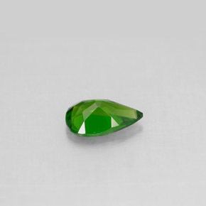 Diopside Chrome Vert naturelle En forme de poire, 0.81 ct, VS