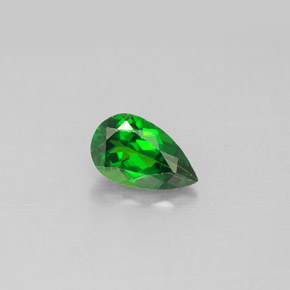 Diopside Chrome Vert naturelle En forme de poire, 0.83 ct, VS