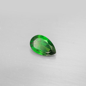 Diopside de chrome vert naturelle en forme de poire, 0,77 ct, VS