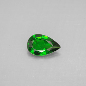 Diopside Chrome Vert naturelle En forme de poire, 0.76 ct, VS