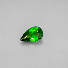 Diopside de chrome vert naturelle en forme de poire, 0,68 ct, VS