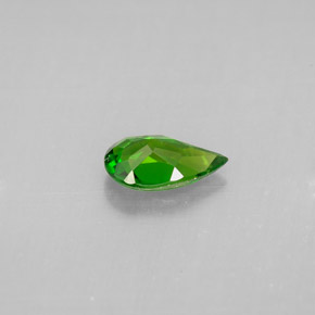 Diopside Chrome Vert naturelle En forme de poire, 0.67 ct, VS
