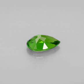 Diopside Chrome Vert naturelle En forme de poire, 0.98 ct, VS