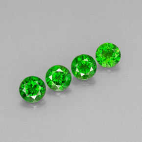 Achetez naturel ct Vert Diopside Chrome gems, Coupe roude, En provenance Russie chez GemSelect. En stock, livraison internationale!
