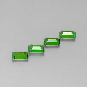 Achetez naturel ct Vert Diopside Chrome gems, Taille émeraude, En provenance Russie chez GemSelect. En stock, livraison internationale!