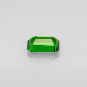 Diopside de chrome vert naturelle taille émeraude, 0,54 ct, VS