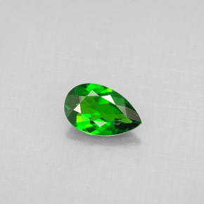 Diopside de chrome vert naturelle en forme de poire, 0,64 ct, VS