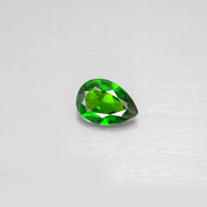 Diopside de chrome vert naturelle en forme de poire, 0,59 ct, VS