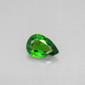 Diopside de chrome vert naturelle en forme de poire, 0,60 ct, VS