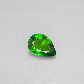 Diopside de chrome vert naturelle en forme de poire, 0,50 ct, VS