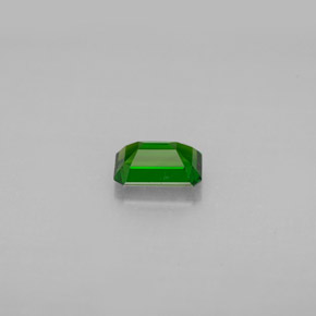 Diopside de chrome vert naturelle taille émeraude, 0,57 ct, VS