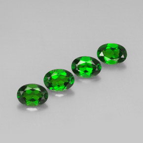 Achetez naturel ct vert diopside de chrome gems, coupe ovale, en provenance russie chez gemselect. en stock, livraison internationale!
