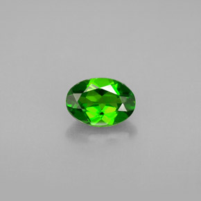 Diopside Chrome Vert naturelle Coupe ovale, 0.88 ct, VVS-VS