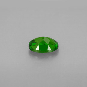 Diopside Chrome Vert naturelle Coupe ovale, 0.88 ct, VVS-VS