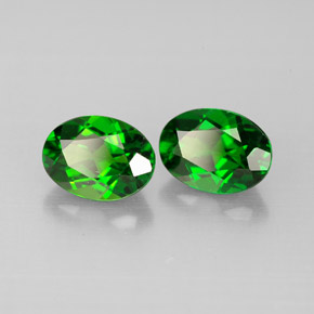 Achetez naturel ct Vert Diopside Chrome gems, Coupe ovale, En provenance Russie chez GemSelect. En stock, livraison internationale!