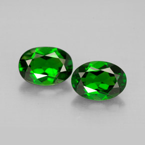 Achetez naturel ct vert diopside de chrome gems, coupe ovale, en provenance russie chez gemselect. en stock, livraison internationale!