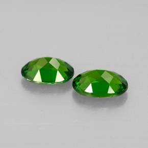 Achetez naturel ct vert diopside de chrome gems, coupe ovale, en provenance russie chez gemselect. en stock, livraison internationale!