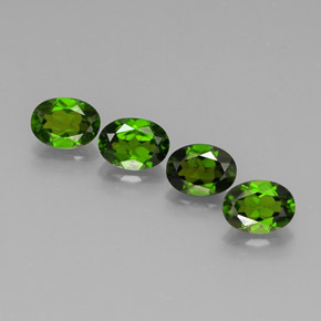 Achetez naturel ct Vert Diopside Chrome gems, Coupe ovale, En provenance Russie chez GemSelect. En stock, livraison internationale!