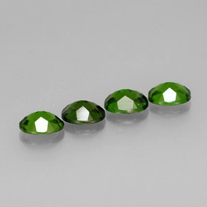 Achetez naturel ct Vert Diopside Chrome gems, Coupe ovale, En provenance Russie chez GemSelect. En stock, livraison internationale!