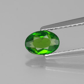 Diopside Chrome Vert naturelle Coupe ovale, 0.45 ct, VVS-VS