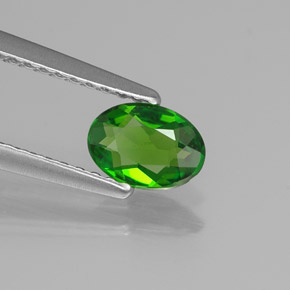 Diopside Chrome Vert naturelle Coupe ovale, 0.45 ct, VVS-VS