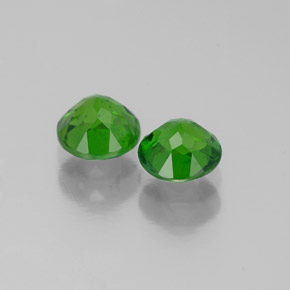 Achetez naturel ct vert diopside de chrome gems, coupe roude, en provenance russie chez gemselect. en stock, livraison internationale!