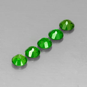 Achetez naturel ct vert diopside de chrome gems, coupe roude, en provenance russie chez gemselect. en stock, livraison internationale!