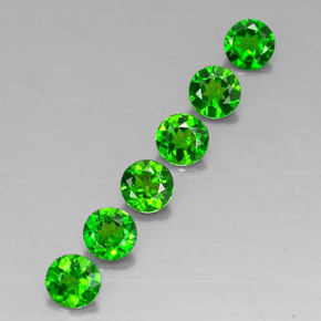 Achetez naturel ct Vert Diopside Chrome gems, Coupe roude, En provenance Russie chez GemSelect. En stock, livraison internationale!
