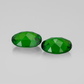 Achetez naturel ct vert diopside de chrome gems, coupe ovale, en provenance russie chez gemselect. en stock, livraison internationale!