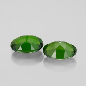 Achetez naturel ct vert diopside de chrome gems, coupe ovale, en provenance russie chez gemselect. en stock, livraison internationale!