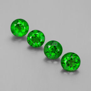 Achetez naturel ct Vert Diopside Chrome gems, Coupe roude, En provenance Russie chez GemSelect. En stock, livraison internationale!