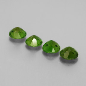 Achetez naturel ct Vert Diopside Chrome gems, Coupe roude, En provenance Russie chez GemSelect. En stock, livraison internationale!