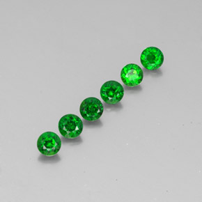 Achetez naturel ct Vert Diopside Chrome gems, Coupe roude, En provenance Russie chez GemSelect. En stock, livraison internationale!